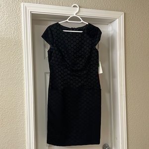 Black fitted Sandra Darren dress